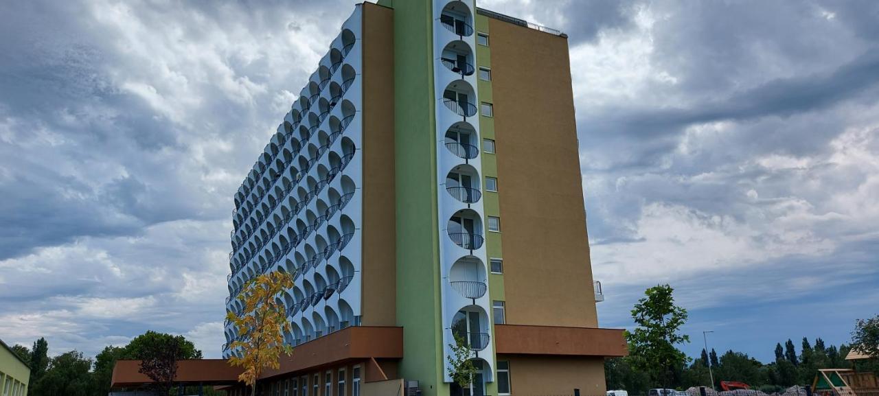 Life Apartmanok Сиофок Екстериор снимка